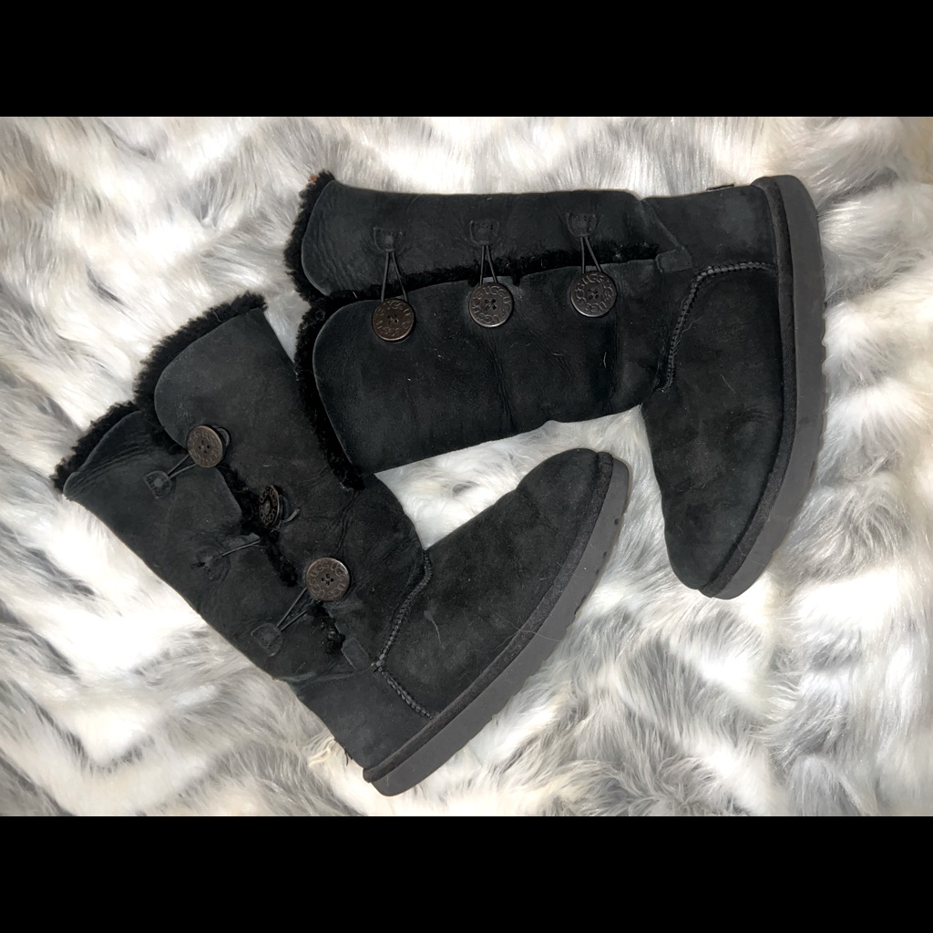 Ugg Boots Button